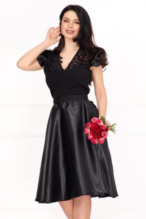 Rochie de ocazie Venezia neagra in clos cu fulgi si broderie 1