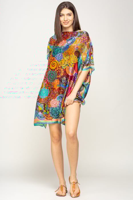 Rochie de plaja tip poncho din matase imprimat cu mandale multicolore cu turcoaz si corai pe margine 1