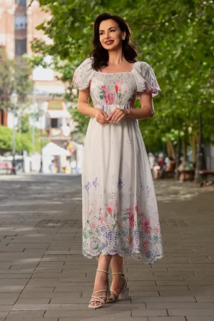 Rochie de vara alba din bumbac perforat cu imprimeu tip pictura florala 1