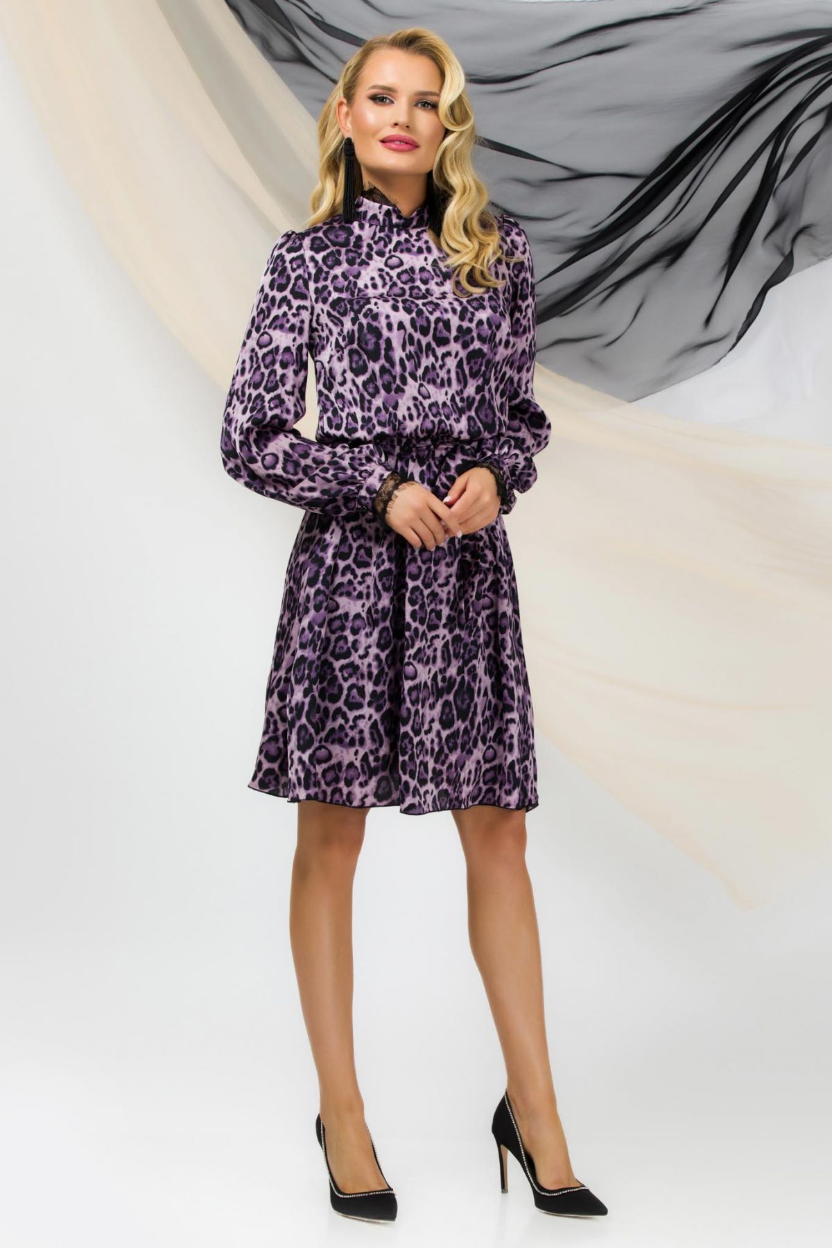 Rochie midi Pretty Girl leopard mov cu dantela la gat si mansete 3
