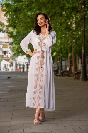 Rochie traditionala eleganta alba lunga din vascoza Maria cu broderie bej 1