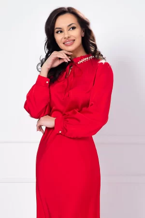 Bluza rosie eleganta cu guler decorat cu perle