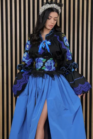 Brau traditional Talisman Albastru cu motivul trandafirului