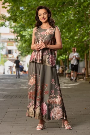 Compleu dama kaki cu pantalon tip fusta si imprimeu floral