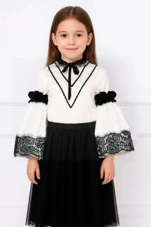 Elizabeth Roses - Camasa fetita de inspiratie traditionala cu maneci tip clopot si broderie neagra