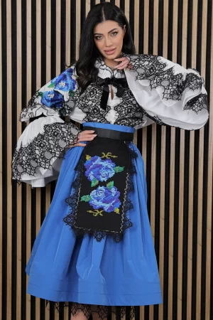 Fota traditionala Flori de Sânziene