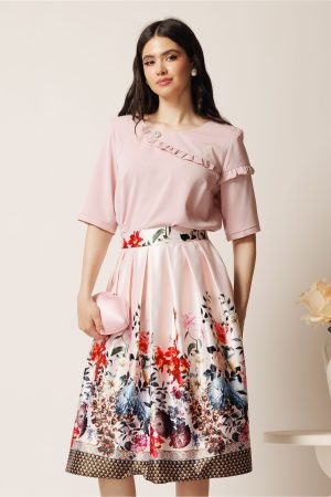 Fusta midi roz din tafta in clos cu flori la baza si pliuri