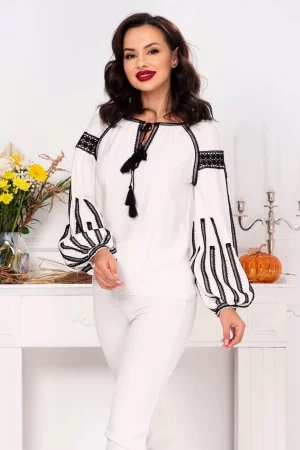 Ie alba din vascoza Effect cu broderie neagra aplicata
