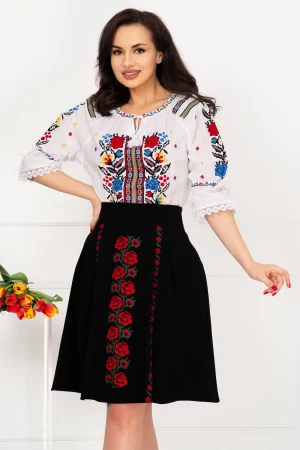 Ie alba traditionala Marta din bumbac cu flori brodate