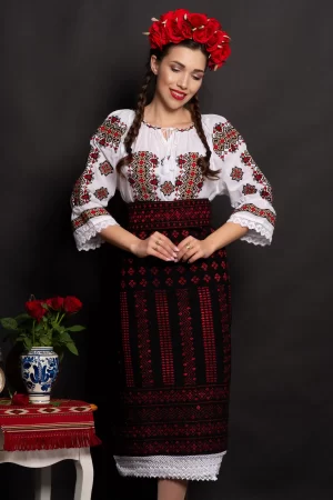 Ie dama din bumbac Niculina cu broderie traditionala