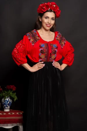 Ie dama rosie Stefania cu broderie florala traditionala