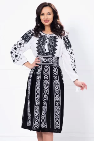 Ie dama traditionala Filofteia cu broderie neagra cu simbolul crucii