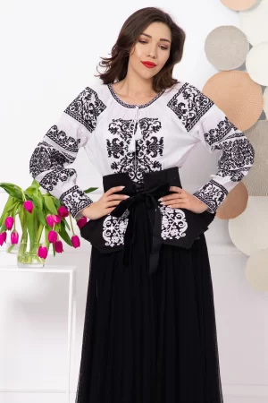 Ie dama traditionala Stela din bumbac cu broderie neagra