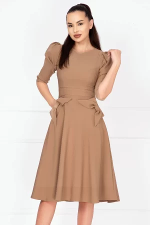 Rochie de zi in clos bej Helene cu fundite decorative