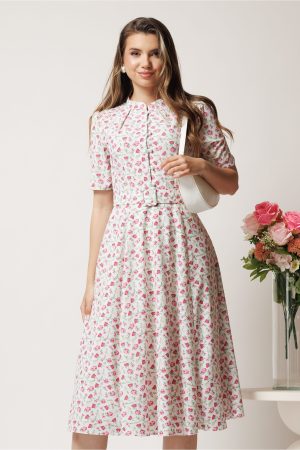 Rochie DY Fashion midi alba in clos din triplu voal cu floricele roz si curea in talie