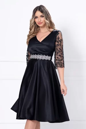 Rochie eleganta midi in clos neagra cu maneci din tulle brodat