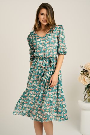 Rochie midi verde din voal in clos cu flori roz piersica si cordon in talie