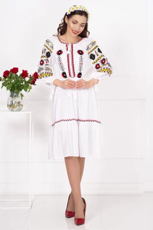 Rochie traditionala alba Ines brodata cu motive populare
