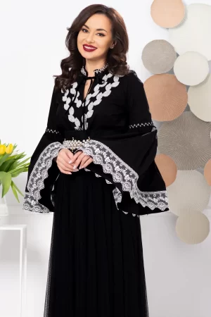 Selena - Camasa eleganta de inspiratie traditionala cu maneci tip clopot si dantela alba