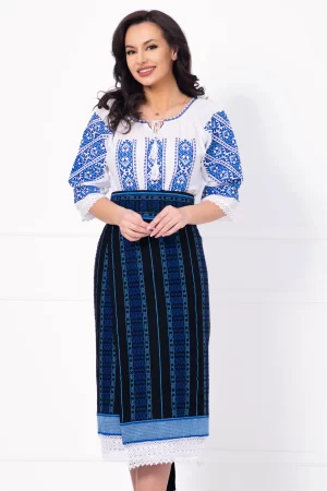 Set catrinta si brau traditional cu broderie albastra