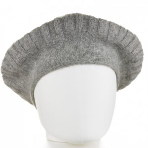Bereta gri cu model gen tricotaj cu model geometric, din lana