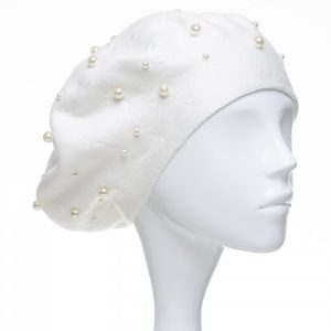 Bereta alba clasica, cu perle fine aplicate pe toata suprafata, din bumbac si lana