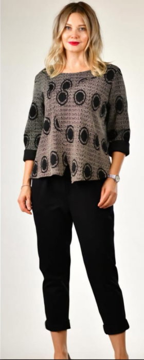 Bluza bej cu cercuri negre in relief si croi lejer, cu bumbac