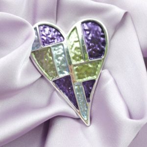 Brosa magnetica argintie, inima cu mov si gri