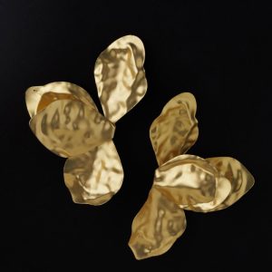 Cercei spectaculosi metalici, aurii cu patru petale