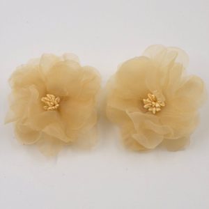 Cercei statement floare din voal bej