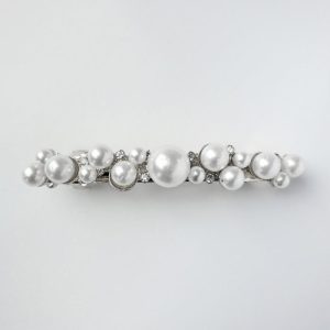 Clama medie metalica argintie cu perle sintetice albe de diferite marimi