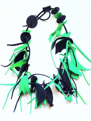 Colier verde si negru , asimetric ,din piele naturala