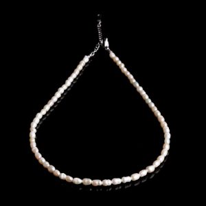 Colier la baza gatului din perle naturale de cultura, alungite de 5 mm,   lungime 40 cm