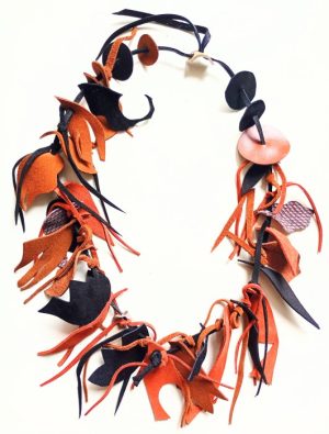 Colier handmade Camel din piele naturala, asimetric, unicat