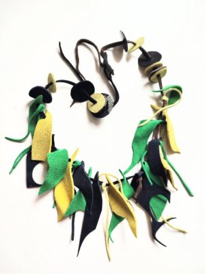 Colier handmade  din piele naturala, asimetric, nuante verde galben ,unicat