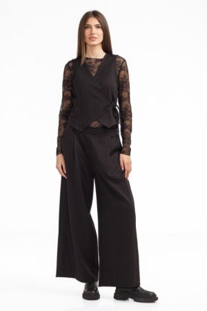 Compleu elegant dama cu vesta si pantaloni drepti, negru