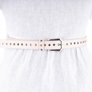 Curea bej de 2.5 cm cu flori decupate, din piele ecologica cu catarama metalica argintie