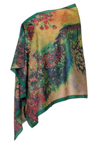 Esarfa dreptunghiulara cu doua fete, din matase, cu imprimeu vegetal in nuante de verde, rosu si galben auriu