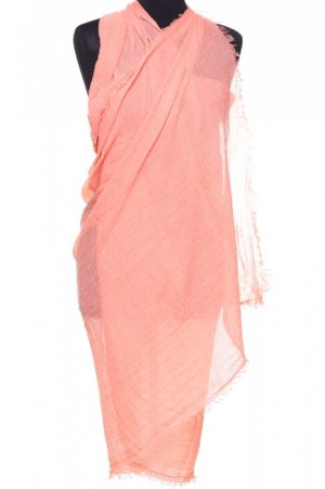 Esarfa dreptunghiulara tip pareo cu aspect creponat din vascoza, roz somon