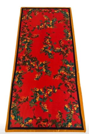 Esarfa dreptunghiulara tip pareo, cu imprimeu floral pe fond rosu