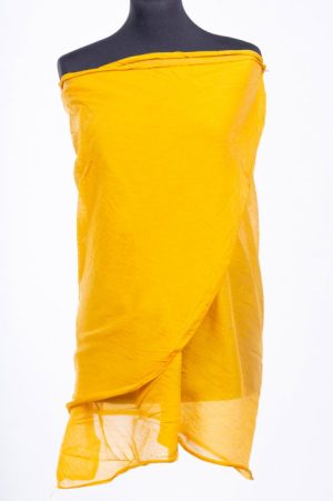 Esarfa galbena, dreptunghiulara si colturi alungite, din bumbac si matase