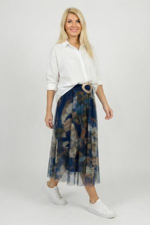 Fusta clos din tulle cu imprimeu pictural multicolor pe fond bleumarin