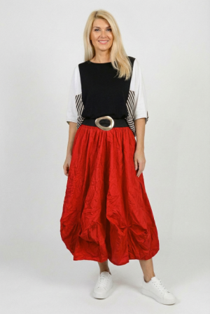 Fusta midi ampla din bumbac, cu fronseuri si buzunare, rosie
