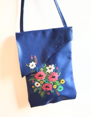 Geanta  din piele naturala albastru electric ,cu flori pictate