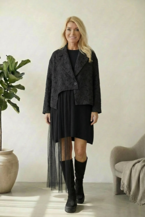 Jacheta teatrala din brocart cu revere si tull, oversize