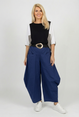 Pantaloni dama largi cu fronseu lateral si buzunare, bleumarin