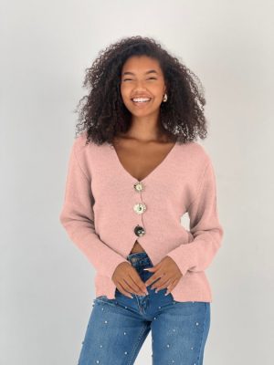 Pulover roz, moale si fin cu trei nasturi mari aurii, oversize
