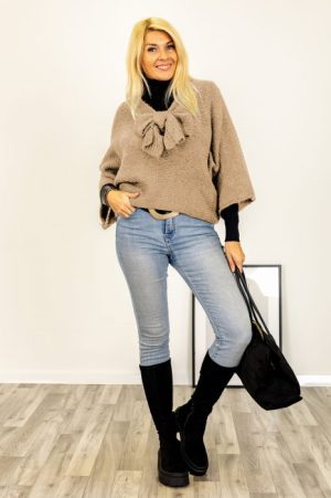 Pulover reversibil camel, oversize cu funda si maneca fluture