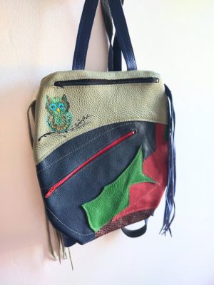 Rucsac handmade multicolor din piele naturala ,cu bufnita pictata manual