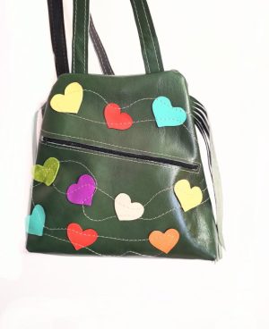 Rucsac verde smarald din piele naturala,cu inimioare colorate